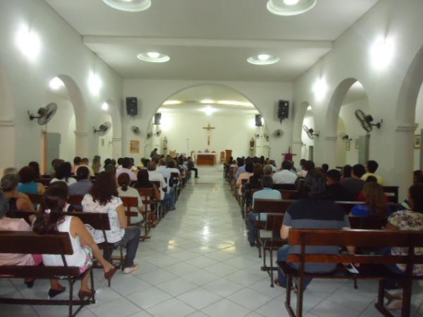 Comoção marca missa de 7º dia do ex-vice-prefeito Salomão Ayres.(Imagem:FlorianoNews)