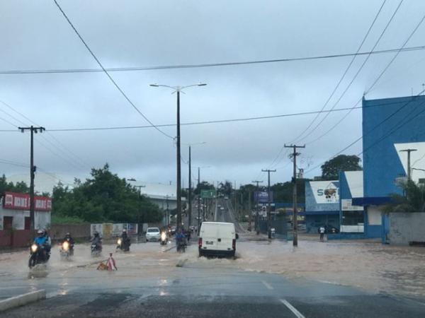 Avenida Joaquim Nelson na manhã desta sexta-feira (02).(Imagem:Cidadeverde.com)