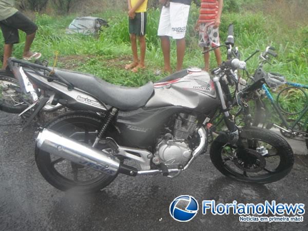 Colisão entre carro e moto deixa vítima fatal na BR 230.(Imagem:FlorianoNews)