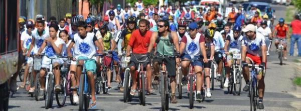 Ciclistas percorrem ruas da zona Norte no 'Pedala Teresina'.(Imagem:Divulgação)