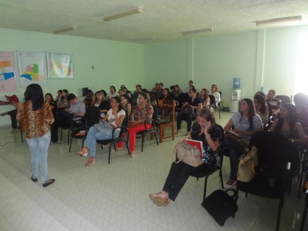 Profissionais da saúde participaram de seminário de prevenção ao tabagismo e a saúde do homem.(Imagem:FlorianoNews)