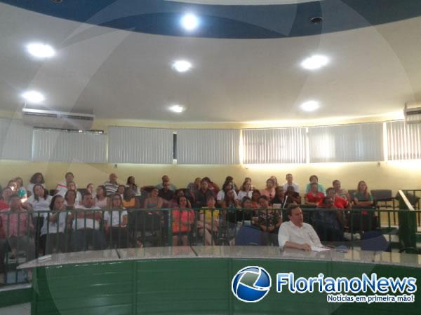 Professores participam de debate sobre redução da maioridade penal em Floriano(Imagem:FlorianoNews)