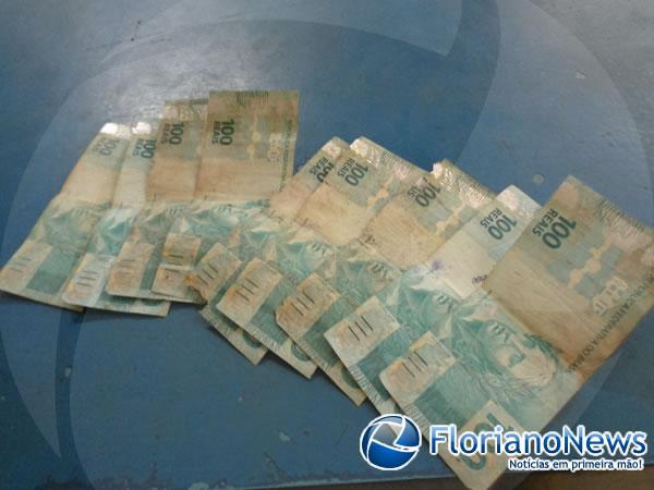 Florianense procura Delegacia após receber notas rasuradas de agência bancária.(Imagem:FlorianoNews)
