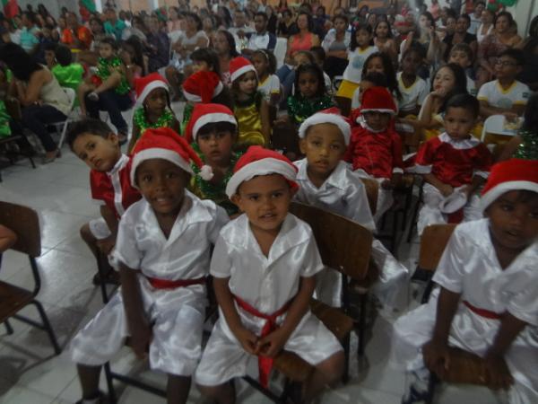 Escola Mega de Floriano realizou confraternização de natal.(Imagem:FlorianoNews)