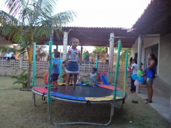 Crianças a Brinquedoteca Senhora Santana participam de tarde de ação social.(Imagem:FlorianoNews)