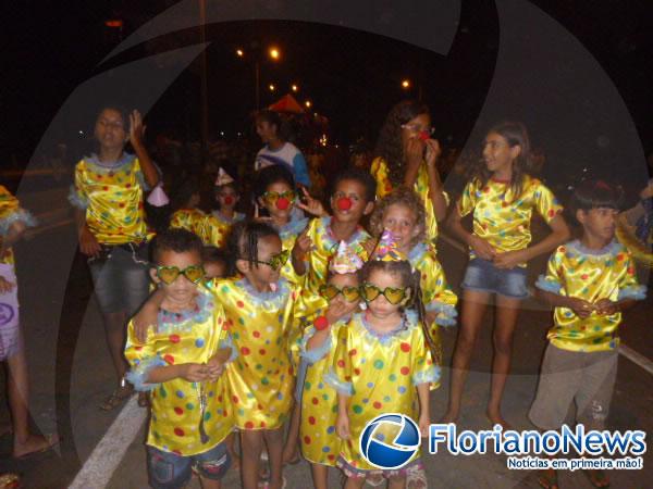 Palhaço Carrapeta é homenageado por Escola de Samba em Floriano.(Imagem:FlorianoNews)