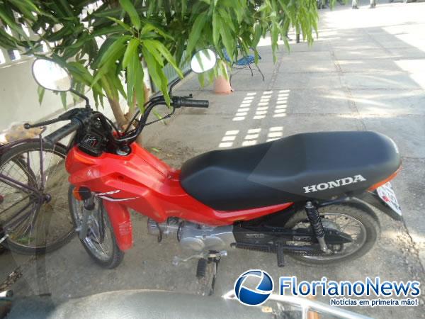 Polícia recupera motocicleta roubada em Floriano(Imagem:FlorianoNews)