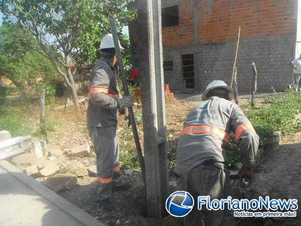 Caminhão bate em fiação elétrica e derruba postes em Floriano.(Imagem:FlorianoNews)