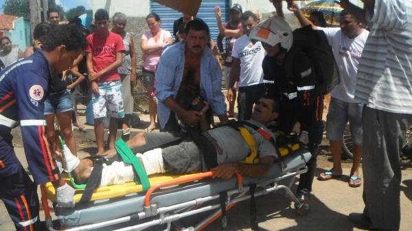 Carro e moto colidem de frente no bairro Ibiapaba.(Imagem:FlorianoNews)