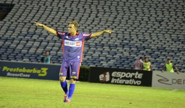 Natan em partida pela Copa do Nordeste.(Imagem:Emanuele Madeira/Globoesporte.com)