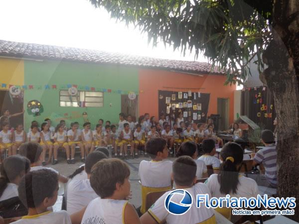 Escola Mega de Floriano realiza projeto sobre vida e obra de Luiz Gonzaga.(Imagem:FlorianoNews)