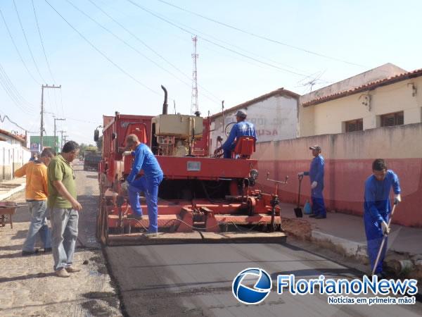 Rua Paulo Ramos, em Barão de Grajaú, recebe pavimentação asfáltica.(Imagem:FlorianoNews)