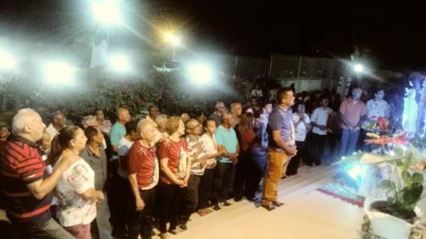 Dom Edivalter celebra missa de encerramento dos festejos de Santa Beatriz em Floriano.(Imagem:FlorianoNews)