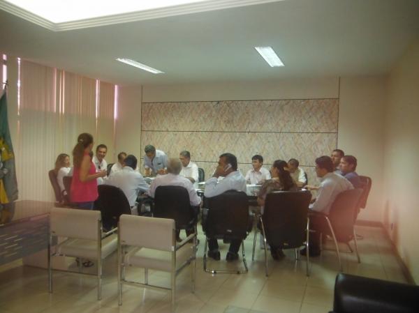 Gilberto e Salomão realizaram primeira reunião com secretários após posse.(Imagem:FlorianoNews)