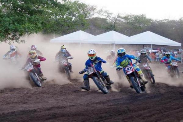Piauiense de Motocross começa forte com participação de seis estados.(Imagem:Cidadeverde.com)