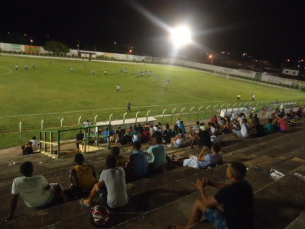 Portuguesa e Reno duelam na final do Campeonato Florianense de Futebol.(Imagem:FlorianoNews)