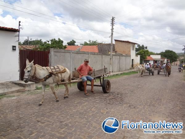 Festa dos Carroceiros atraiu dezenas de participantes em Nazaré do Piauí.(Imagem:FlorianoNews)