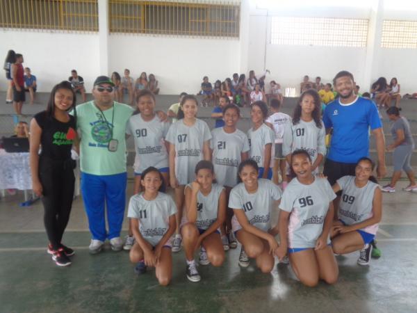 Jogos Interclasses promovem integração entre os alunos da U.E. Bucar Neto.(Imagem:FlorianoNews)