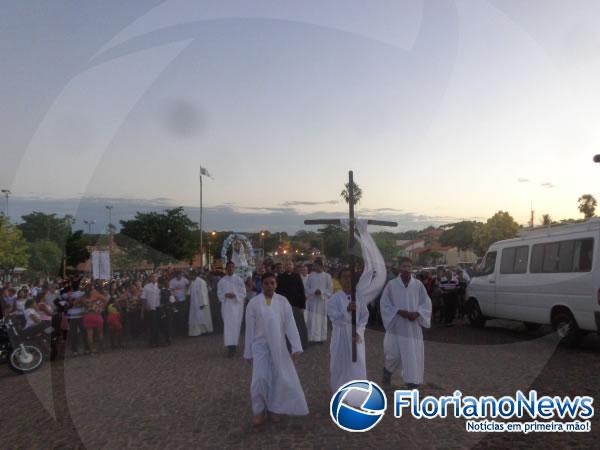 Procissão marca encerramento da festa de Nossa Senhora de Nazaré.(Imagem:FlorianoNews)