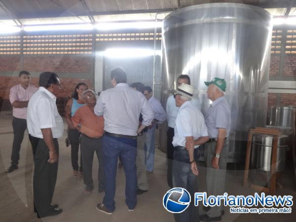Secretário Estadual de Desenvolvimento Rural visita projetos em andamento em Floriano.(Imagem:FlorianoNews)