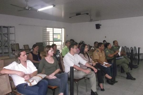 Órgãos de Segurança Pública de Floriano se reuniram para traçar estratégias do Carnaval 2013.(Imagem:FlorianoNews)