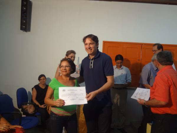 Professores de Floriano recebem certificados do Programa Brasil Alfabetizado.(Imagem:FlorianoNews)