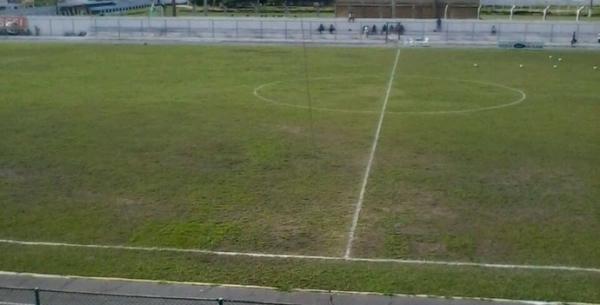 Estádio Verdinho, em Parnaíba.(Imagem:Emanuele Madeira/GloboEsporte.com)