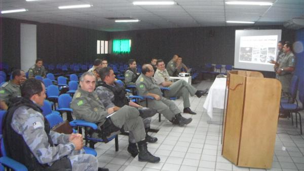 PM de Floriano e região recebem treinamento do programa de Procedimento Operacional Padrão.(Imagem:FlorianoNews)