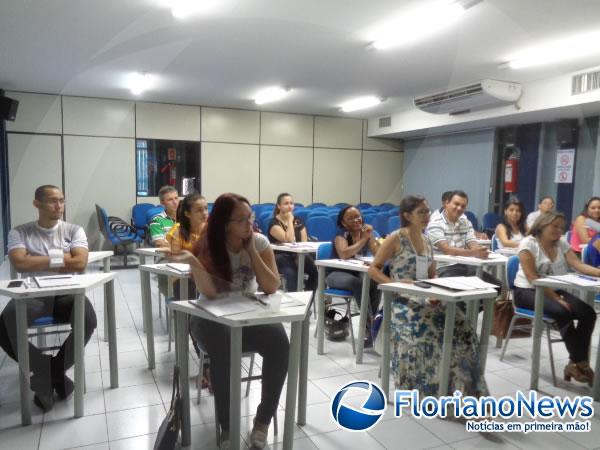 Microempreendedores participam de palestra sobre Planejamento Estratégico.(Imagem:FlorianoNews)