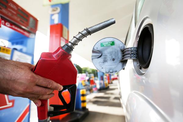 Preço da gasolina bate recorde e chega ao maior valor em dez anos.(Imagem:Divulgaçã)