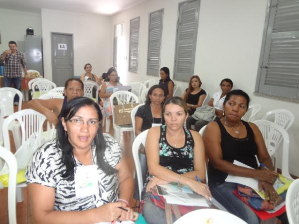 Educação promove reunião com coordenadores pedagógicos.(Imagem:FlorianoNews)