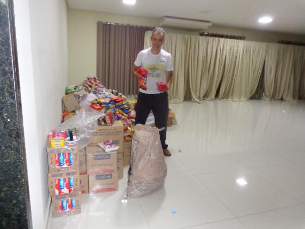 Agroamigo realiza doação de alimentos à APAE de Floriano.(Imagem:FlorianoNews)