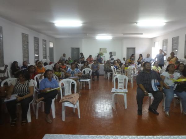 10ª GRE de Floriano sedia reunião sobre Projeto Político Pedagógico.(Imagem:FlorianoNews)