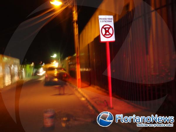 SUTRAN implanta sinalização proibitiva de estacionamento na Rua Assad Kalume.(Imagem:FlorianoNews)