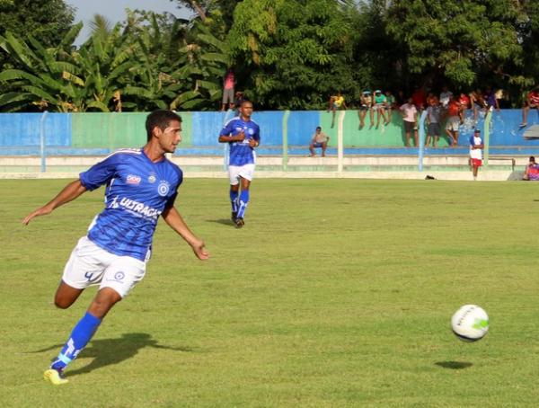 Parnahyba saiu atrás do placar, mas empatou o jogo no Estádio Mão Santa.(Imagem:Josiel Martins)