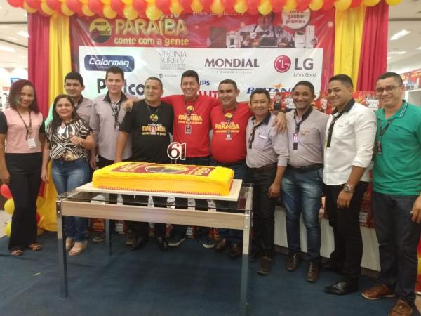 Sorteios de prêmios e corte de bolo marcam aniversário de 61 anos do Armazém Paraíba em Floriano.(Imagem:FlorianoNews)