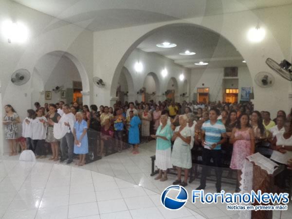 Igrejas de Floriano realizaram missas em homenagem ao Dia das Mães. (Imagem:FlorianoNews)