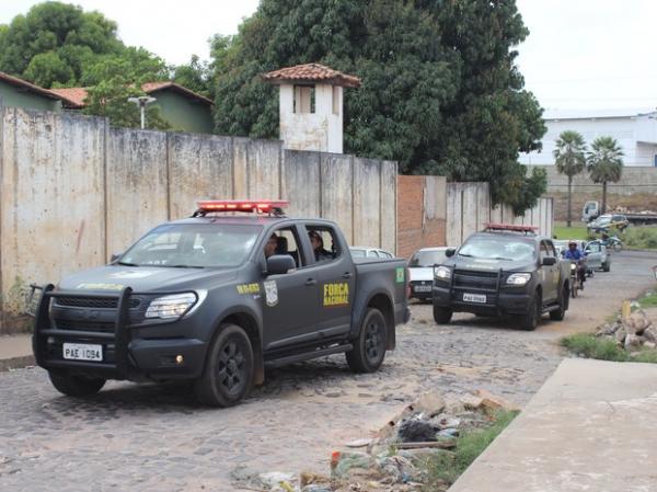 Mais de 200 policiais foram precisos para controlar a rebelião.(Imagem:Gustavo Almeida/G1)