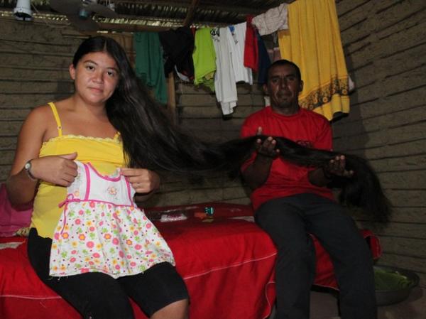 Casal espera ansioso pela primeira filha e quer comprar enxoval com dinheiro do cabelo de Rosilene.(Imagem:Patrícia Andrade/G1)