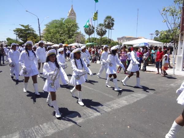 Floriano comemorou o Dia da Pátria com desfile cívico.(Imagem:FlorianoNews)