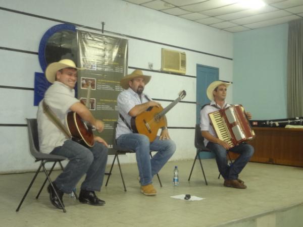 Sonora Brasil apresentou Dino Rocha e Grupo em Floriano.(Imagem:FlorianoNews)