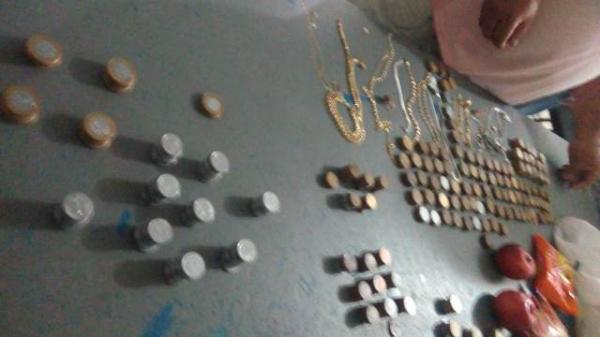 Força Tática apreende moedas e joias supostamente roubadas em Floriano.(Imagem:Força Tática )