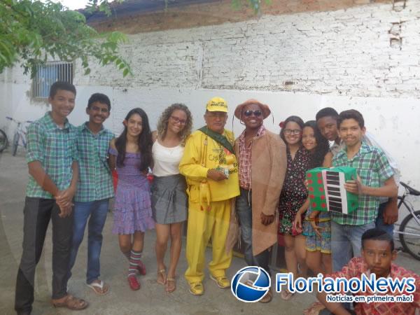 Escola Mega de Floriano realiza projeto sobre vida e obra de Luiz Gonzaga.(Imagem:FlorianoNews)