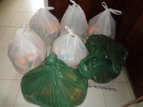 Cajueiro Motos faz doação de cestas básicas a convento de Floriano.(Imagem:FlorianoNews)