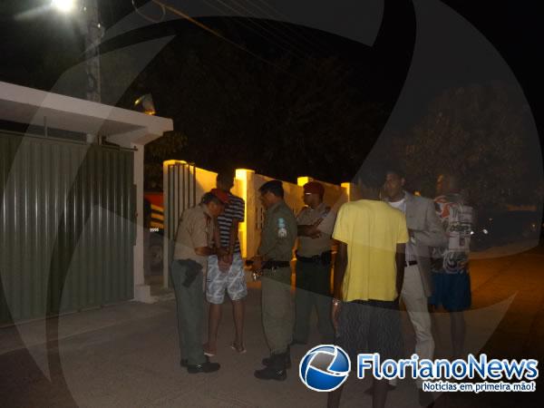 Polícia Militar prende acusados de disparos e assalto em posto de combustível em Floriano.(Imagem:FlorianoNews)