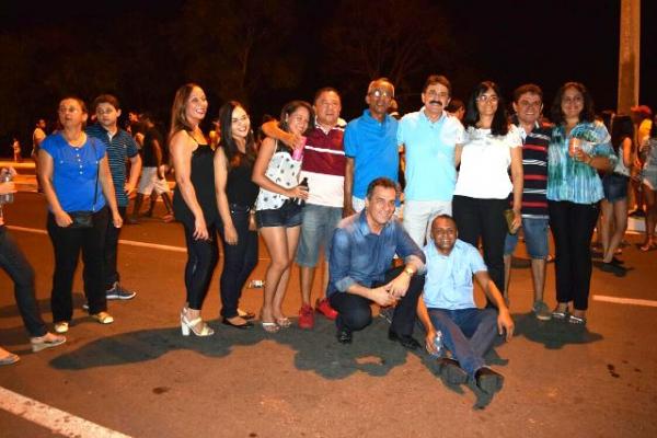 Arrastão atrai milhares de pessoas à Avenida Beira Rio no aniversário da cidade.(Imagem:Secom)