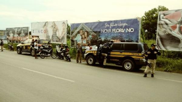 PRF apreende motocicletas irregulares durante operação em Floriano.(Imagem:FlorianoNews)