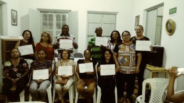 Espaço Cultural Christino Castro faz entrega de certificados do Curso de Informática.(Imagem:FlorianoNews)