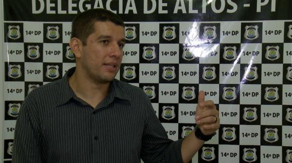 Delegado Jarbas Lima cumpriu mandado de prisão preventiva contra suspeito de estupro.(Imagem:Reprodução/TV Clube)