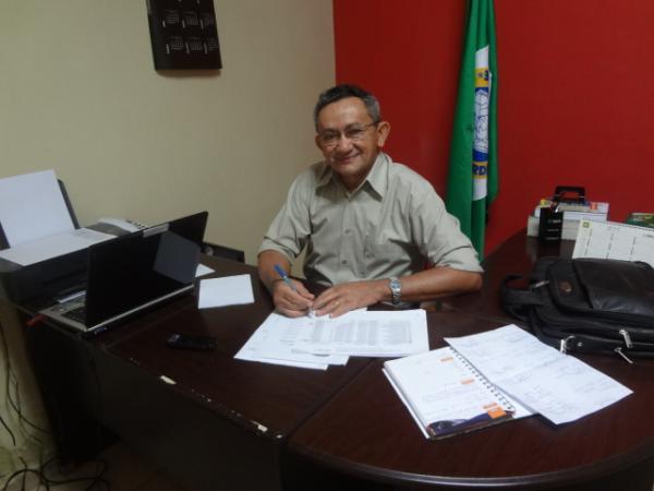 Gonzaga Carvalho, Secretário de Educação.(Imagem:FlorianoNews)